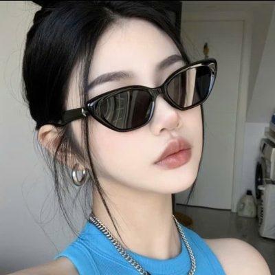 phụ kiện đi biển cho nữ - kính râm mắt mèo